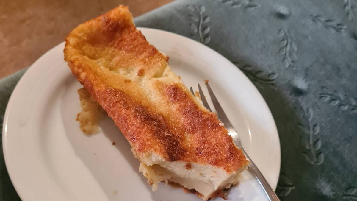 Crustless milk tart